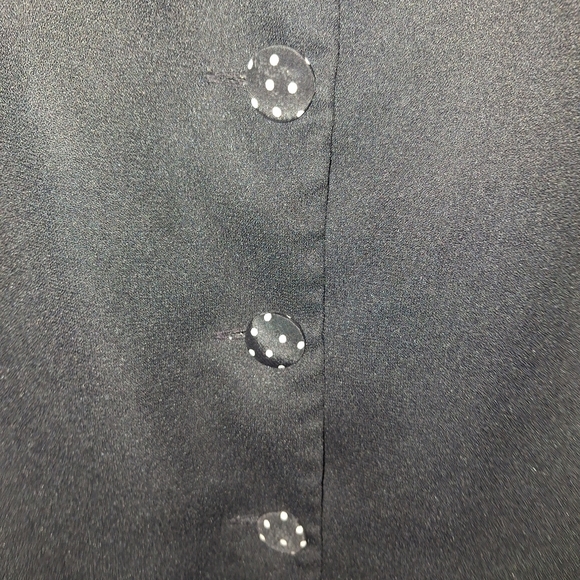 Black Leslue Fay Short Sleeve Blouse with Polka Dot Trim In A Size 12. EUC - Picture 5 of 11